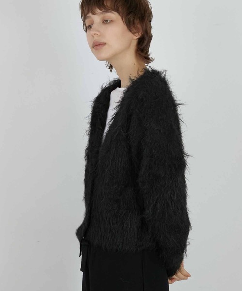 LA PEAU DE GEM（ラポドゥジェム）の「【LA PEAU DE GEM】luxe shaggy cardigan/リュクスシャギーカーディガン（カーディガン/ボレロ・レディース・グレー/ブラック・FREE）」の4枚目の写真
