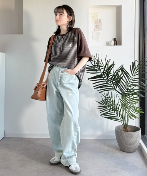 Java(ジャバ)の「《JaVaジャバコラボ》お洒落迷子の救世主。綿100%胸刺繍ラグラン配色ボーダーTシャツ(Tシャツ/カットソー・レディース・ブラウン/ブラック/チャコール・X-LARGE/SMALL/MEDIUM/LARGE)」の15枚目の写真