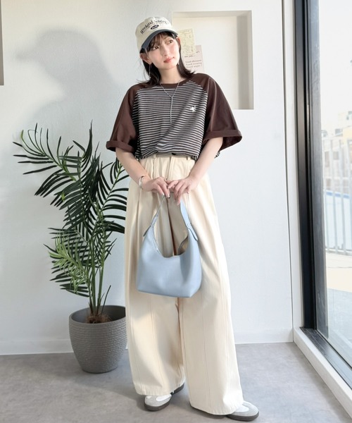 Java(ジャバ)の「《JaVaジャバコラボ》お洒落迷子の救世主。綿100%胸刺繍ラグラン配色ボーダーTシャツ(Tシャツ/カットソー・レディース・ブラウン/ブラック/チャコール・X-LARGE/SMALL/MEDIUM/LARGE)」の17枚目の写真