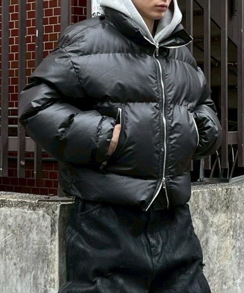 Chikashitsu +（チカシツプラス）の「【Chikashitsu +】cropped puffer jacket / 【チカシツプラス】クロップドパファージャケット（ダウンジャケット/コート・メンズ・ブラック/グレー/オリーブ・ONE SIZE）」の2枚目の写真