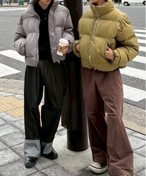 Chikashitsu +（チカシツプラス）の「【Chikashitsu +】cropped puffer jacket / 【チカシツプラス】クロップドパファージャケット（ダウンジャケット/コート・メンズ・ブラック/グレー/オリーブ・ONE SIZE）」の8枚目の写真