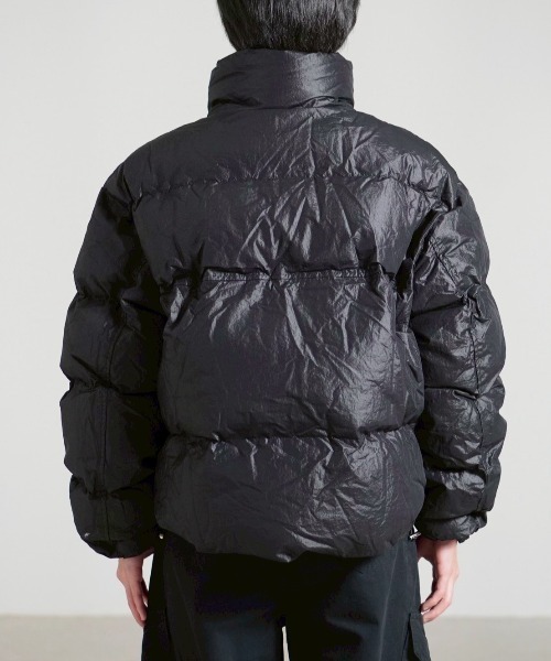 Chikashitsu +（チカシツプラス）の「【Chikashitsu +】cropped puffer jacket / 【チカシツプラス】クロップドパファージャケット（ダウンジャケット/コート・メンズ・ブラック/グレー/オリーブ・ONE SIZE）」の5枚目の写真