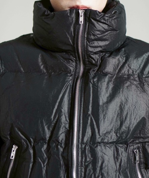 Chikashitsu +（チカシツプラス）の「【Chikashitsu +】cropped puffer jacket / 【チカシツプラス】クロップドパファージャケット（ダウンジャケット/コート・メンズ・ブラック/グレー/オリーブ・ONE SIZE）」の6枚目の写真