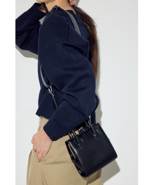 AZUL by moussy(アズールバイマウジー)の「メタルフレームスクエアバッグ(ショルダーバッグ・レディース・ブラック/ライトグリーン/ダークベージュ・FREE)」の4枚目の写真