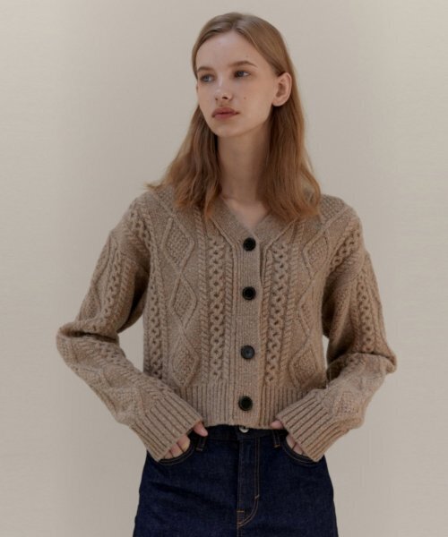 UNNOUT（アナウト）の「CABLE WOOL KNIT CARDIGAN - BEIGE（カーディガン/ボレロ・レディース・その他・ONE SIZE）」の2枚目の写真