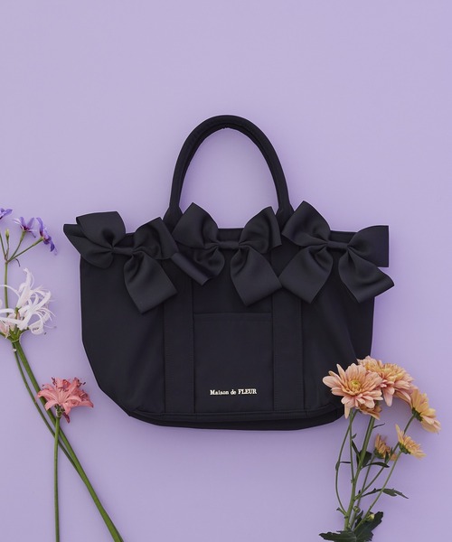 Maison de FLEUR(メゾンドフルール)の「ボリュームリボン2Wayトートバッグ(トートバッグ・レディース・ブラック/ピンク・FREE)」の2枚目の写真