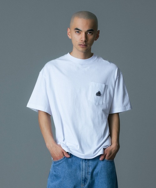 XLARGE(エクストララージ)の「SLANTED OG S/S POCKET TEE(Tシャツ/カットソー・メンズ・ブルー/ピンク/ブラック/ホワイト・XS/S/M/L/XL/XXL)」の2枚目の写真