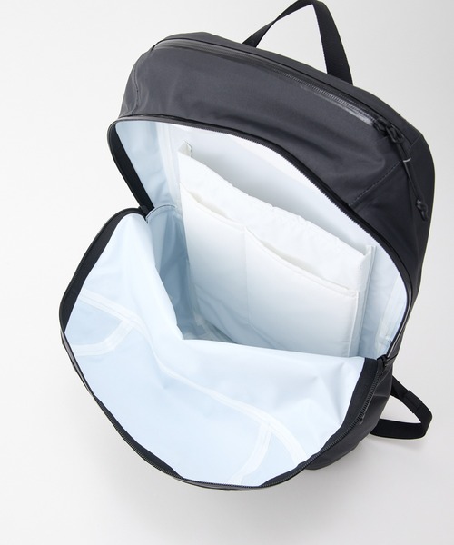 KELTY（ケルティ）の「GO OUT / MonoMax掲載モデル【KELTY】WATER PROOF BACKPACK 28 ウォータープルーフ バックパック 28L（バックパック/リュック・メンズ・ブラック・ONE SIZE）」の6枚目の写真