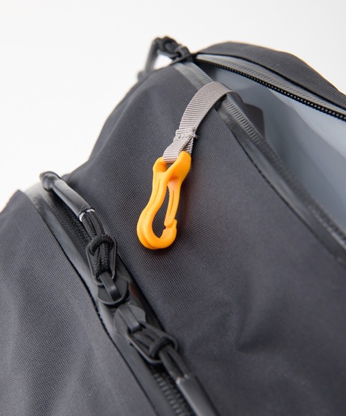KELTY（ケルティ）の「GO OUT / MonoMax掲載モデル【KELTY】WATER PROOF BACKPACK 28 ウォータープルーフ バックパック 28L（バックパック/リュック・メンズ・ブラック・ONE SIZE）」の8枚目の写真