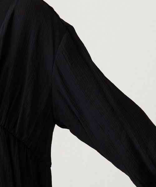 COLLAGE GALLARDAGALANTE（コラージュガリャルダガランテ）の「ギャザー切替シャツカーディガン/WEB限定カラー展開（シャツ/ブラウス・レディース・チャコールグレー/オフホワイト/ブラック/アイボリー/ブルー/グリーン・FREE）」の17枚目の写真