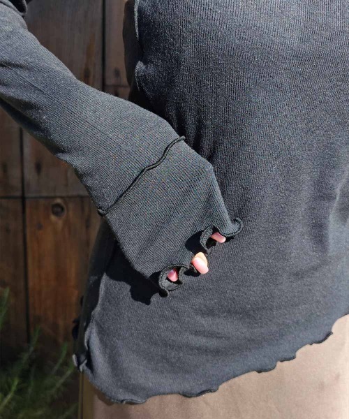 esutoreja(エストレジャ)の「レースレイヤードドレープトップス(Tシャツ/カットソー・レディース・アイボリー/チャコール/ブラック・FREE)」の20枚目の写真