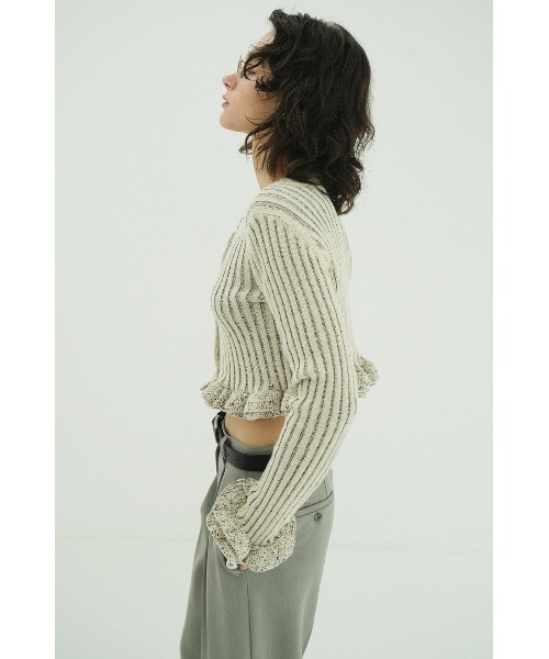 CLANE（クラネ）の「CLANE W FACE SHORT FRILLED KNIT TOPS 10106-2053（ニット/セーター・レディース・ホワイト/グレー/ブラック・1）」の17枚目の写真