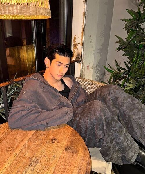 A NOTHING(アナッシング)の「VINTAGE CAMOUFLAGE SWEAT PANTS (Khaki)(スウェットパンツ・レディース・その他・MEDIUM/LARGE)」の4枚目の写真