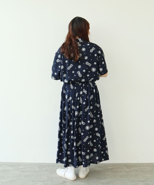 PAR ICI（パーリッシィ）の「パイナップルひまわりプリント ギャザースカート(セットアップ対応)（スカート・レディース・ネイビー・FREE）」の13枚目の写真