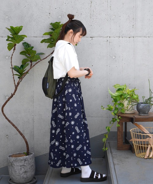 PAR ICI(パーリッシィ)の「パイナップルひまわりプリント ギャザースカート(セットアップ対応)(スカート・レディース・ネイビー・FREE)」の22枚目の写真