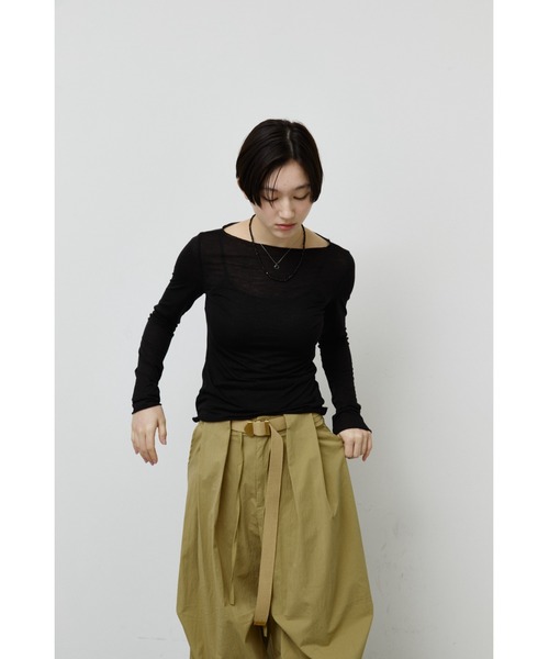 ANF.MUU(アンフムー)の「シアーボートネックロンT(Tシャツ/カットソー・レディース・ブルー/グレー/ブラック/イエロー/ピンク/ホワイト・FREE)」の14枚目の写真
