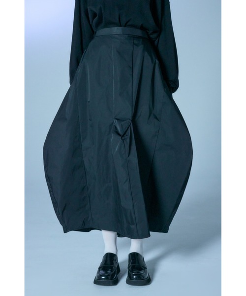 ENFOLD（エンフォルド）の「THREE-DIMENSIONS SKIRT（スカート・レディース・ブラック/ライム・38/36）」の7枚目の写真