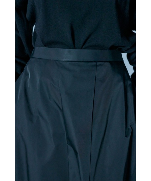 ENFOLD（エンフォルド）の「THREE-DIMENSIONS SKIRT（スカート・レディース・ブラック/ライム・38/36）」の16枚目の写真