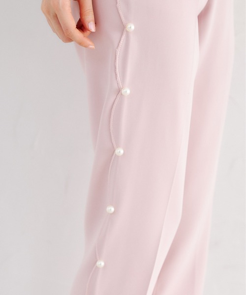 tocco closet(トッコ クローゼット)の「パール付きサイドスカラップテーパードパンツ(スラックス・レディース・ピンク/ブラック・M)」の8枚目の写真