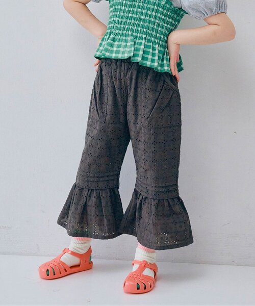 p.premier（ピードットプルミエ）の「アイレットレースフリルパンツ（その他パンツ・キッズ・チャコール/イエロー/アイボリー・80/90/100/110/120/130/140）」の2枚目の写真