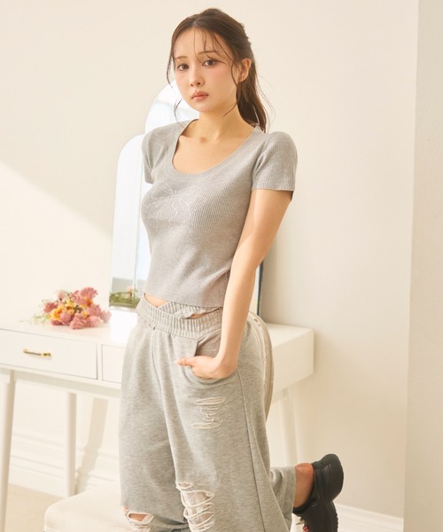 TITTY&CO.（ティティーアンドコー）の「リボンラインストーンラメニットトップス（ニット/セーター・レディース・グレー/アイボリー・FREE）」の6枚目の写真