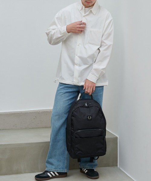 FRED PERRY（フレッドペリー）の「【FRED PERRY】CRINKLE NYLON BACKPACK L3339/クリンクルナイロン バックパック（バックパック/リュック・メンズ・カーキ/ブラック・FREE）」の9枚目の写真