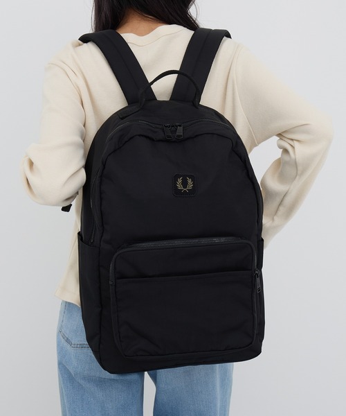 FRED PERRY（フレッドペリー）の「【FRED PERRY】CRINKLE NYLON BACKPACK L3339/クリンクルナイロン バックパック（バックパック/リュック・メンズ・カーキ/ブラック・FREE）」の10枚目の写真
