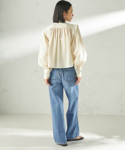 SHIPS（シップス）の「堀田茜×SHIPS:〈接触冷感/撥水/洗濯機可能〉TEXBRID(R) ギャザー ブラウス（シャツ/ブラウス・レディース・ブラック/ベージュ系/オフホワイト・ONE SIZE）」の6枚目の写真