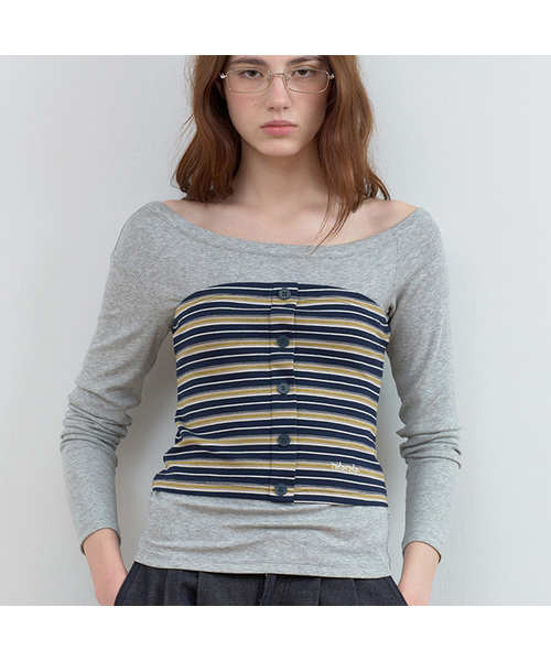 ROLAROLA(ロラロラ)の「STRIPE BUTTON BUSTIER LAYERED LONG SLEEVE GY+NV(Tシャツ/カットソー・レディース・グレー×サックスブルー・FREE)」の1枚目の写真