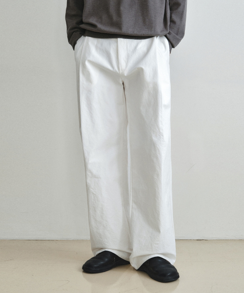 WEDNESDAY OASIS(ウェンズデーオアシス)の「ディープタックワイドコットンパンツ_IVORY(W26PT03)(その他パンツ・メンズ・アイボリー・MEDIUM/LARGE/X-LARGE)」の2枚目の写真