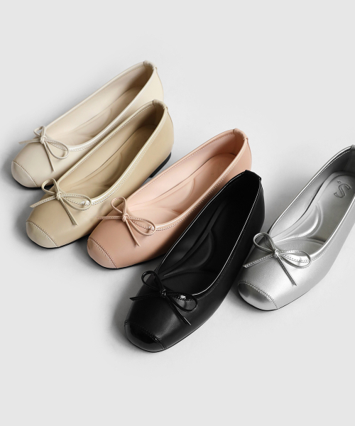 SAPPUN(サプン)の「Kate エナメル リボン フラットシューズ (1cm)(バレエシューズ・レディース・ブラック/シルバー/ピンク/ライトイエロー/アイボリー・23cm/23.5cm/24cm/24.5cm/25cm/25.5cm/22.5cm)」の9枚目の写真