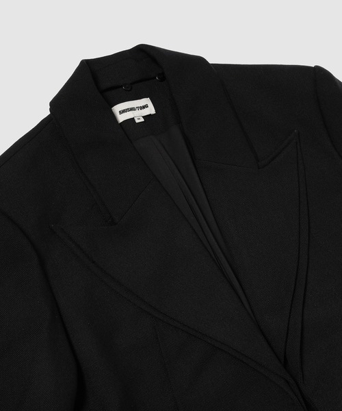SHUSHU/TONG(シュシュトン)の「Peak Lapel Oversized Blazer(その他アウター・レディース・ネイビー・10)」の5枚目の写真