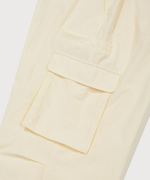 COVERNAT(カバーナット)の「WOMAN PARACHUTE CARGO PANTS(カーゴパンツ・レディース・ベージュ/ブラック/アイボリー・MEDIUM/SMALL)」の20枚目の写真