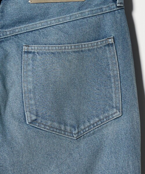 UNITED ARROWS(ユナイテッドアローズ)の「<KURO>SPLIT PANEL JEANS/スリット パネル デニムパンツ(その他パンツ・メンズ・ライトブルー・30inch/32inch)」の6枚目の写真