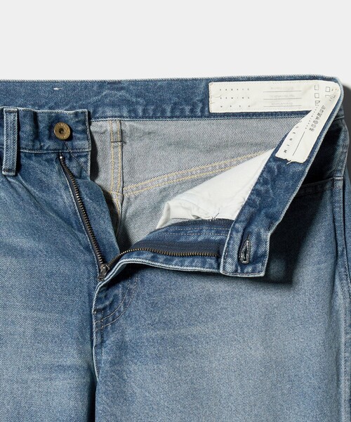UNITED ARROWS(ユナイテッドアローズ)の「<KURO>SPLIT PANEL JEANS/スリット パネル デニムパンツ(その他パンツ・メンズ・ライトブルー・30inch/32inch)」の7枚目の写真