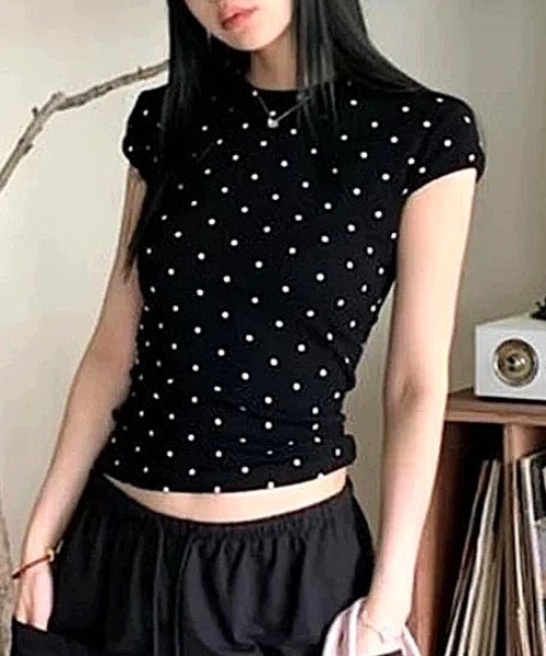 Vipoa(ヴィポア)の「Short sleeve dots tee(Tシャツ/カットソー・レディース・グレー/ブラック/ホワイト・FREE)」の3枚目の写真