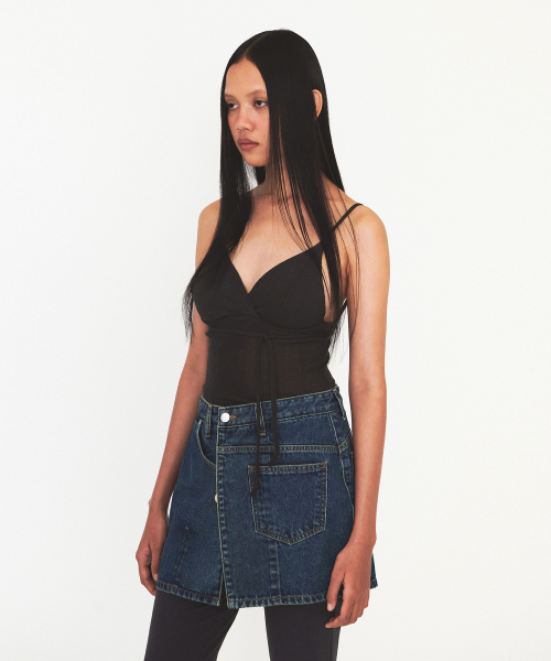 DIAGONAL（ダイアゴナル）の「BACK STRAP SLEEVELESS KNIT (dark grey)（Tシャツ/カットソー・レディース・ダークグレー・FREE）」の2枚目の写真