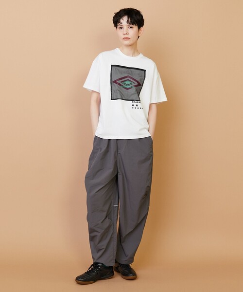 FRAPBOIS(フラボア)の「UMBRO TEE-SHIRT(Tシャツ/カットソー・レディース・ホワイト/ブラック・2/1)」の6枚目の写真