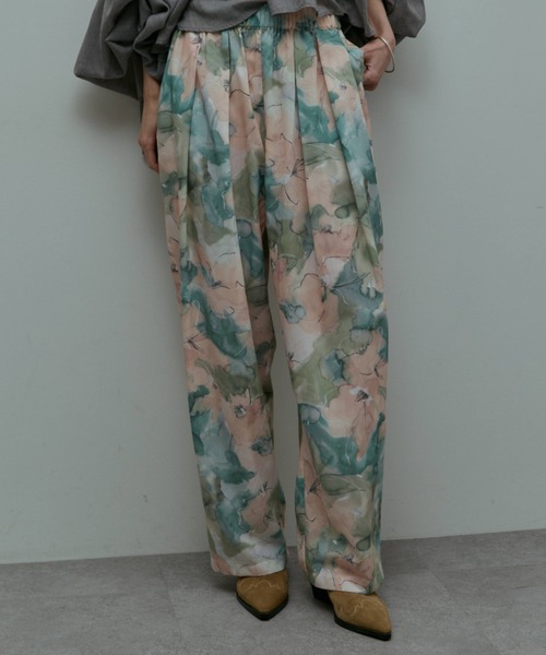flaeu(フラユ)の「Blur Flower Trousers(その他パンツ・レディース・ブルー/ピンク・FREE)」の2枚目の写真