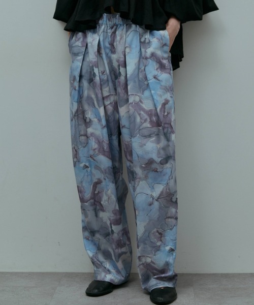 flaeu(フラユ)の「Blur Flower Trousers(その他パンツ・レディース・ブルー/ピンク・FREE)」の1枚目の写真