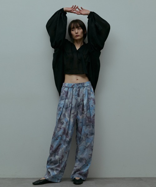 flaeu(フラユ)の「Blur Flower Trousers(その他パンツ・レディース・ブルー/ピンク・FREE)」の6枚目の写真