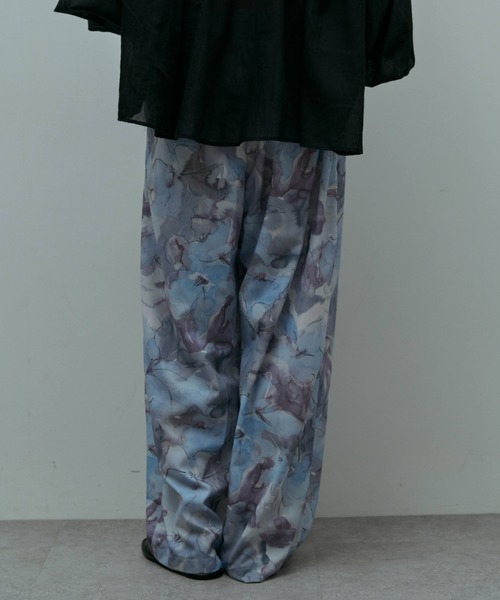 flaeu(フラユ)の「Blur Flower Trousers(その他パンツ・レディース・ブルー/ピンク・FREE)」の5枚目の写真