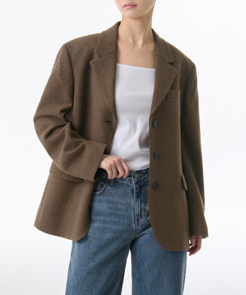 MUSINSA STANDARD WOMAN（ムシンサスタンダードウーマン）の「ウィメンズハウンドトゥースチェックオーバーサイズ3ボタンブレザー[ブラウン]（テーラードジャケット・レディース・その他・X-SMALL/MEDIUM/SMALL/LARGE）」の2枚目の写真