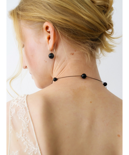 LOVE ME MONSTER(ラブミーモンスター)の「Natural Gem Hook Earrings_2COL (L261MER040)(ピアス(両耳用)・レディース・ブラック/ホワイト・FREE)」の5枚目の写真
