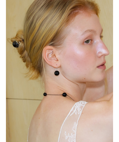 LOVE ME MONSTER(ラブミーモンスター)の「Natural Gem Hook Earrings_2COL (L261MER040)(ピアス(両耳用)・レディース・ブラック/ホワイト・FREE)」の6枚目の写真