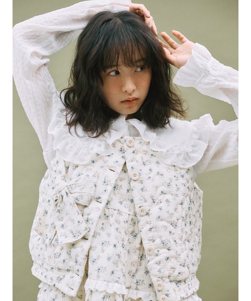 merry jenny(メリージェニー)の「お花キルティングベスト(ベスト・レディース・ブルー/ピンク・FREE)」の2枚目の写真