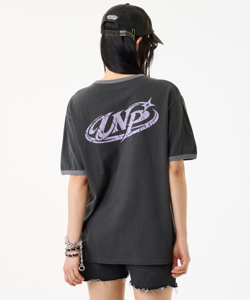 UNKNOWN PLANET（アンノウンプラネット）の「[UNP] ピグメントダイングラフィックリンガーTシャツチャコール（Tシャツ/カットソー・レディース・その他・SMALL/MEDIUM）」の3枚目の写真