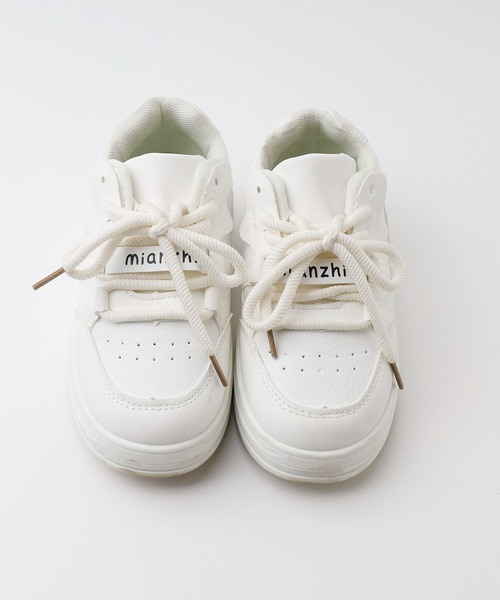 URBAN CHERRY（アーバンチェリー）の「ボリュームソールレースアップスニーカー（スニーカー・キッズ・ホワイト・18.5cm/19.0cm/19.5cm/20.0cm/21.5cm/22.0cm/22.5cm）」の7枚目の写真