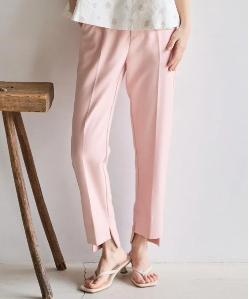 BIRTHDAY BASH(バースデイバッシュ)の「BB SABRINA TAPERED COLOR PANTS(BBテーパードサブリナパンツ)(その他パンツ・レディース・ピンク/ブラック/サックスブルー/アイボリー・SMALL/MEDIUM/LARGE)」の1枚目の写真