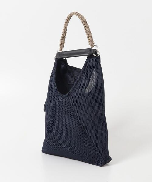 URBAN RESEARCH DOORS(アーバンリサーチドアーズ)の「2WAYメッシュバッグ(トートバッグ・レディース・ネイビー/チャコールグレー・-)」の7枚目の写真